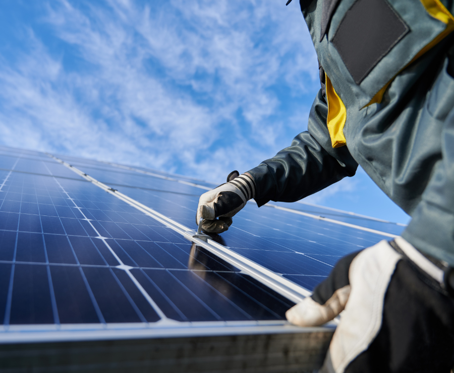 Impianti fotovoltaici agrivoltaici manutenzione pannelli solari con tecnico specializzato CS Solar