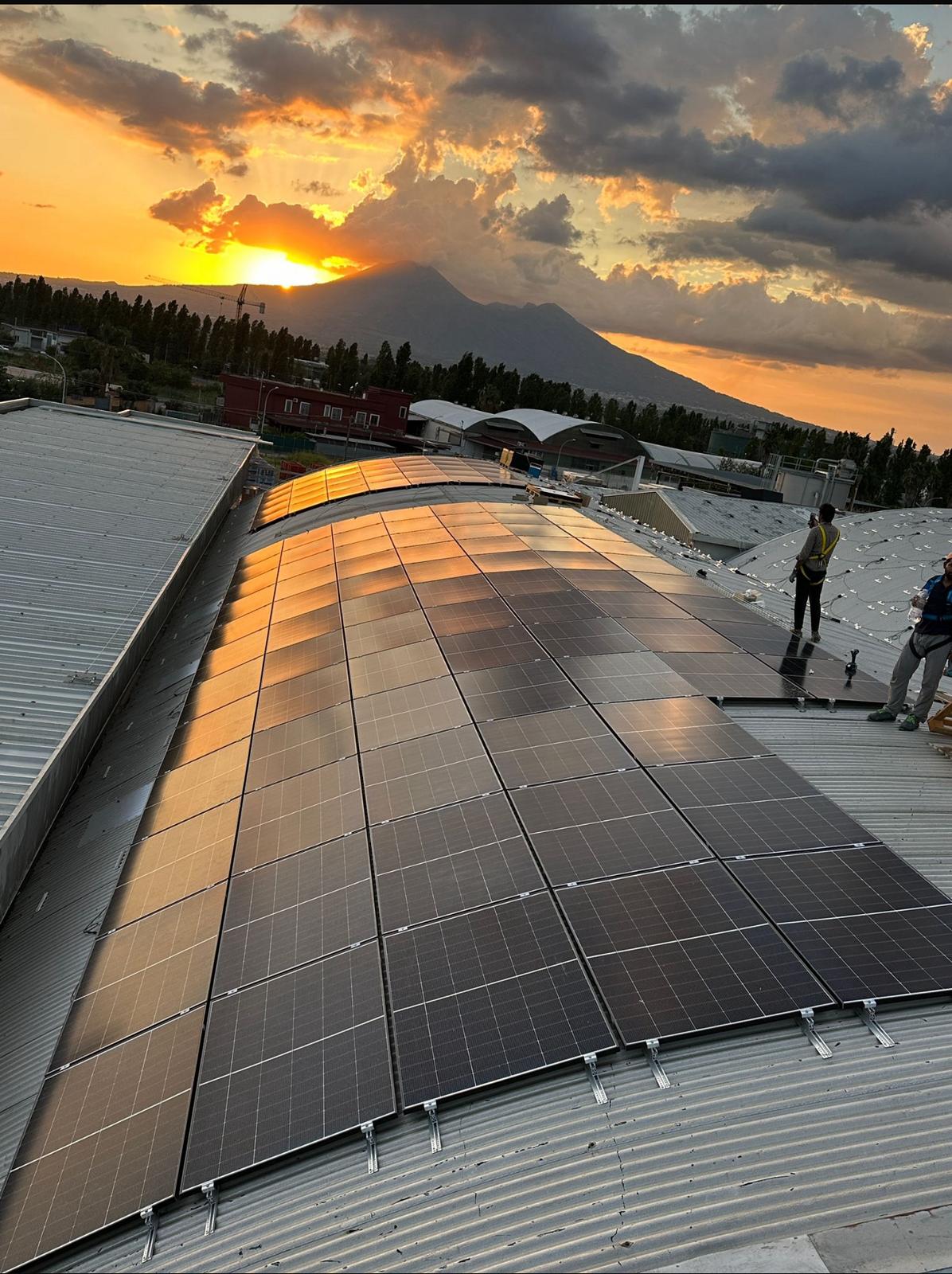 Nuova installazione impianto fotovoltaico Salerno da 1,5 Mega completata da CS Solar in 1 mese con 5 tecnici